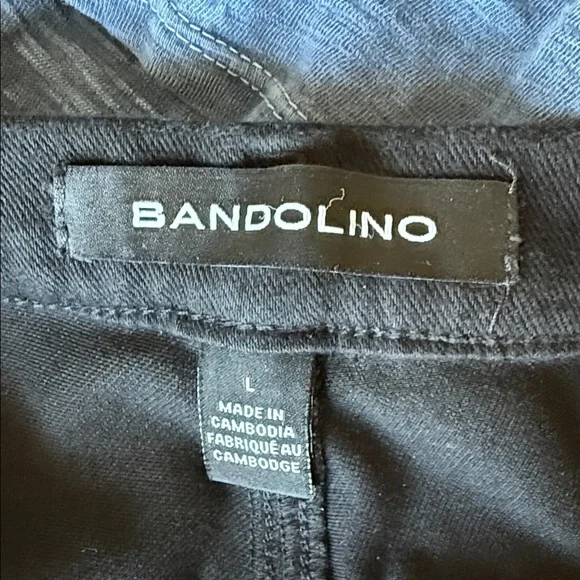 Bandolino Bella Leggings - Picture 8 of 10